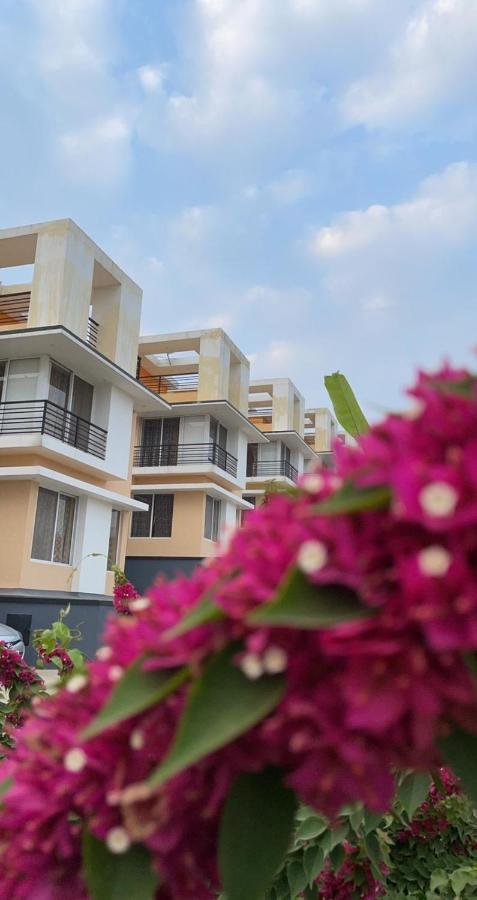 Royal Meadows - Igatpuri Bungalow B Buitenkant foto
