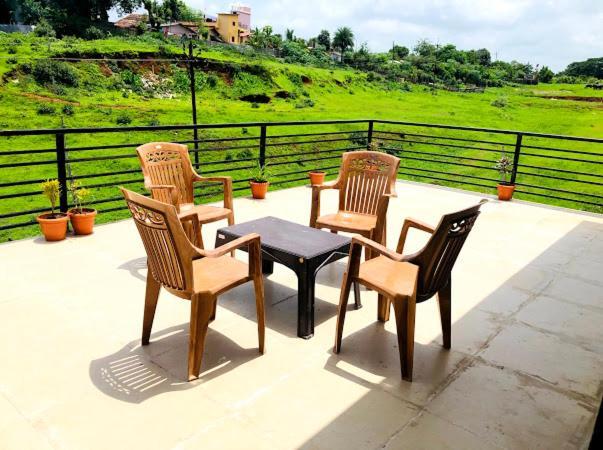 Royal Meadows - Igatpuri Bungalow B Buitenkant foto