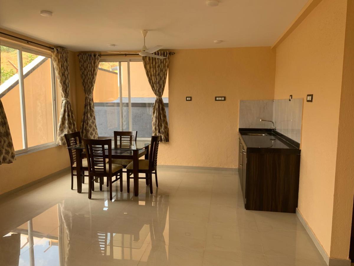 Royal Meadows - Igatpuri Bungalow B Buitenkant foto