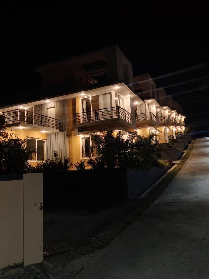 Royal Meadows - Igatpuri Bungalow B Buitenkant foto