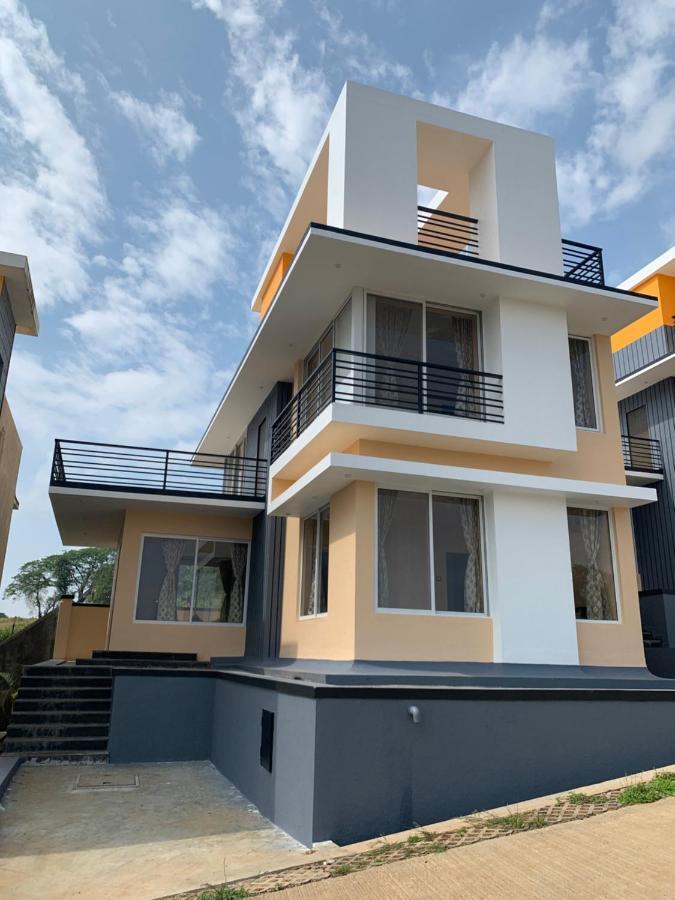 Royal Meadows - Igatpuri Bungalow B Buitenkant foto