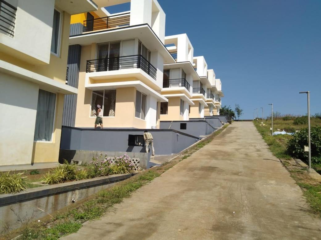 Royal Meadows - Igatpuri Bungalow B Buitenkant foto