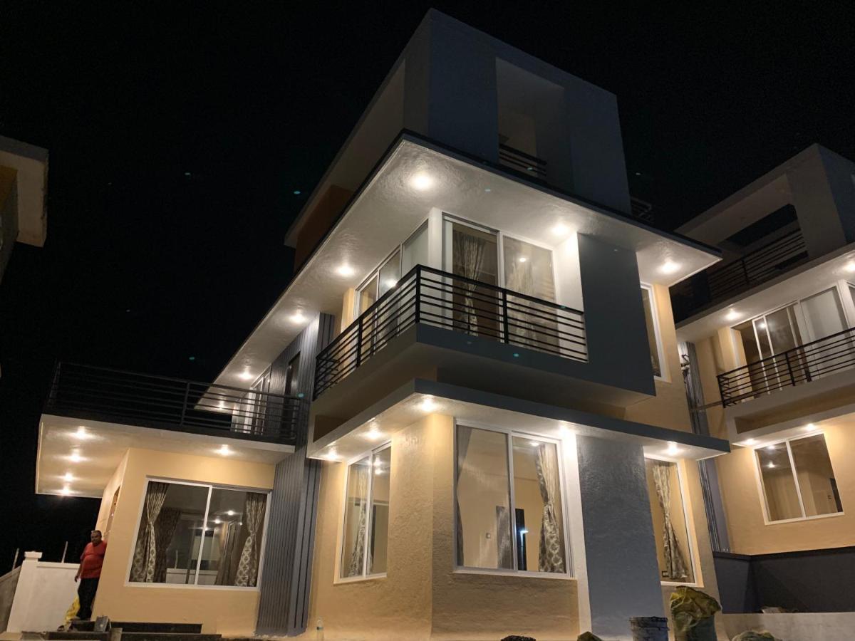 Royal Meadows - Igatpuri Bungalow B Buitenkant foto