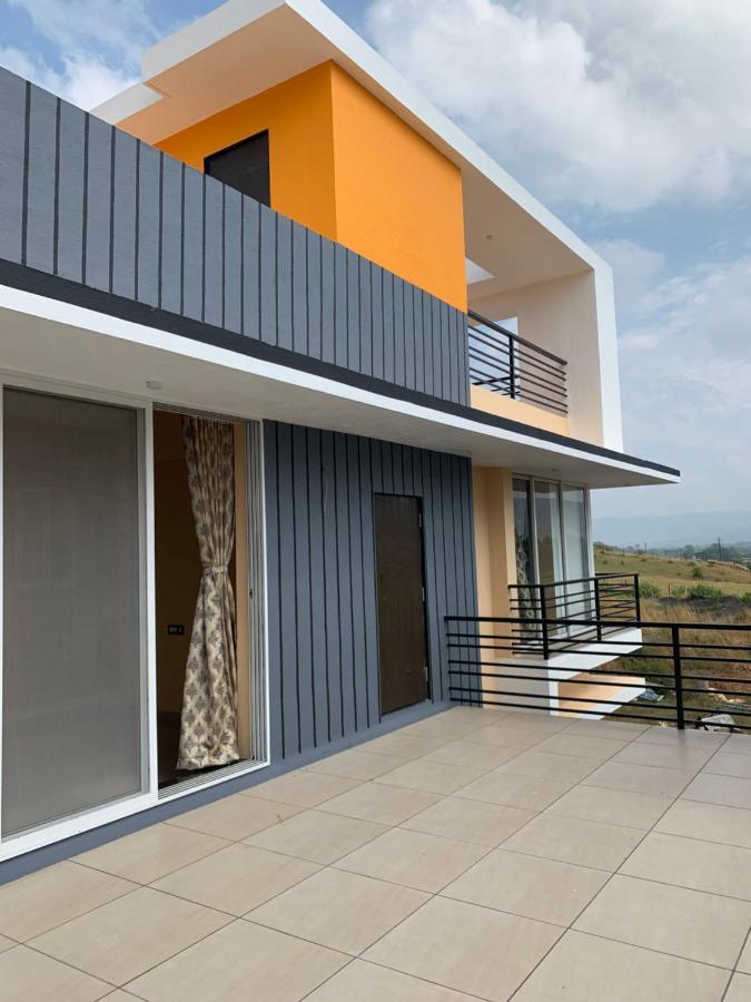 Royal Meadows - Igatpuri Bungalow B Buitenkant foto